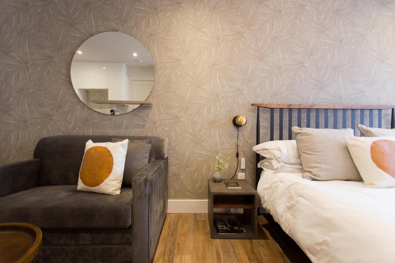 Romantic Studio In The Heart Of Little Italy By Den Stays Montreal Zewnętrze zdjęcie