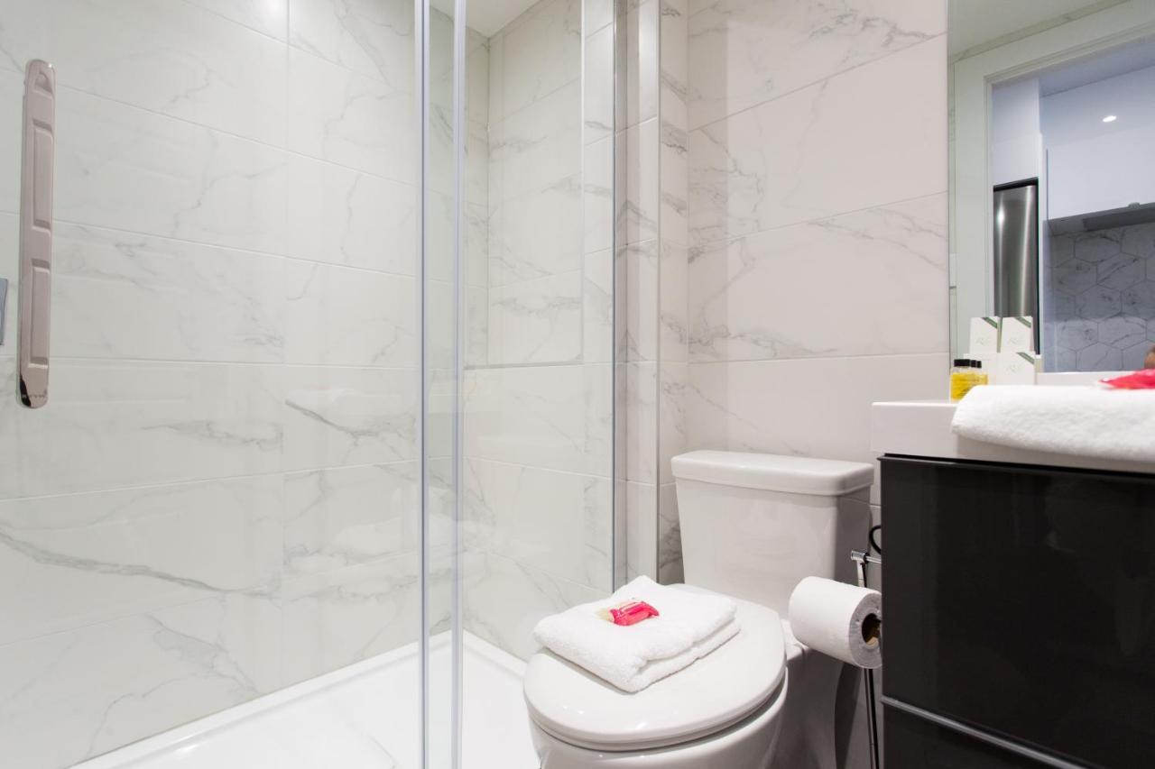 Romantic Studio In The Heart Of Little Italy By Den Stays Montreal Zewnętrze zdjęcie