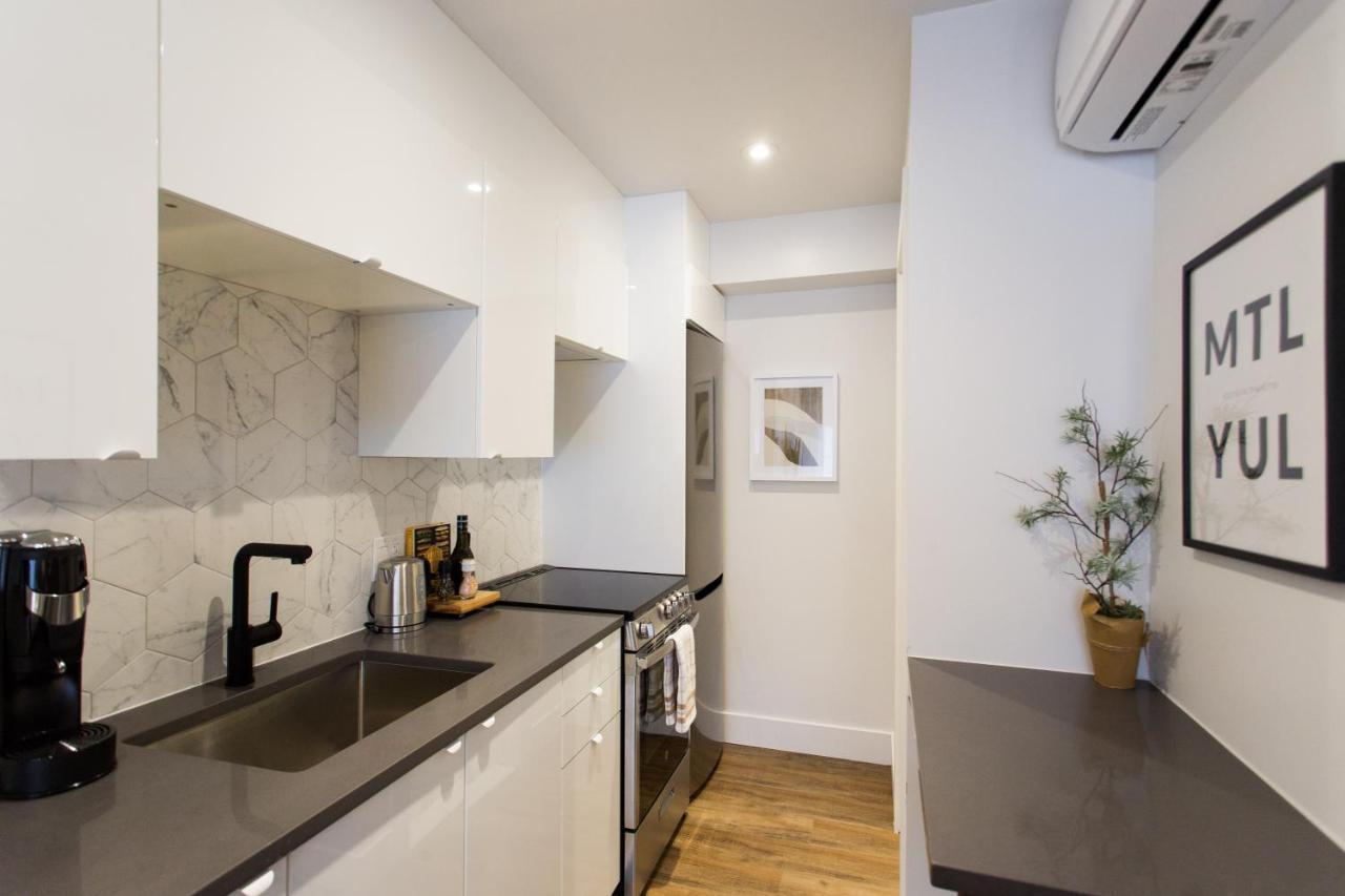 Romantic Studio In The Heart Of Little Italy By Den Stays Montreal Zewnętrze zdjęcie
